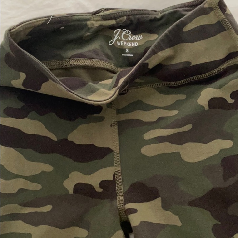 NWOT* J.Crew weekend Camo Leggings
